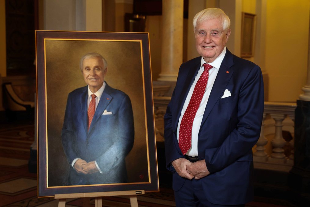 Portrait of Stena Line owner unveiled at Belfast Harbour